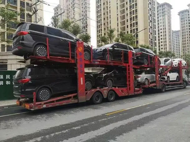 二连浩特汽车托运  浦东轿车